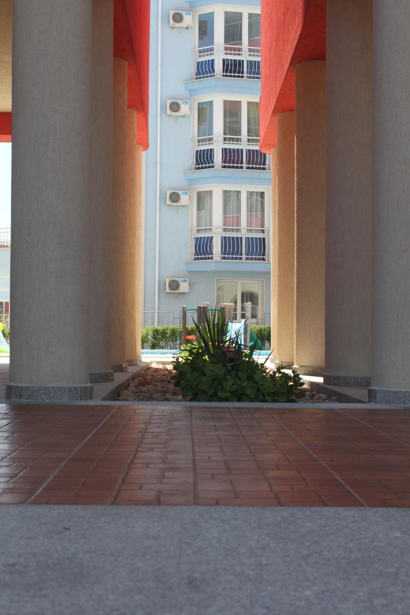 Rose Garden Omax Apartments Sunny Beach Esterno foto