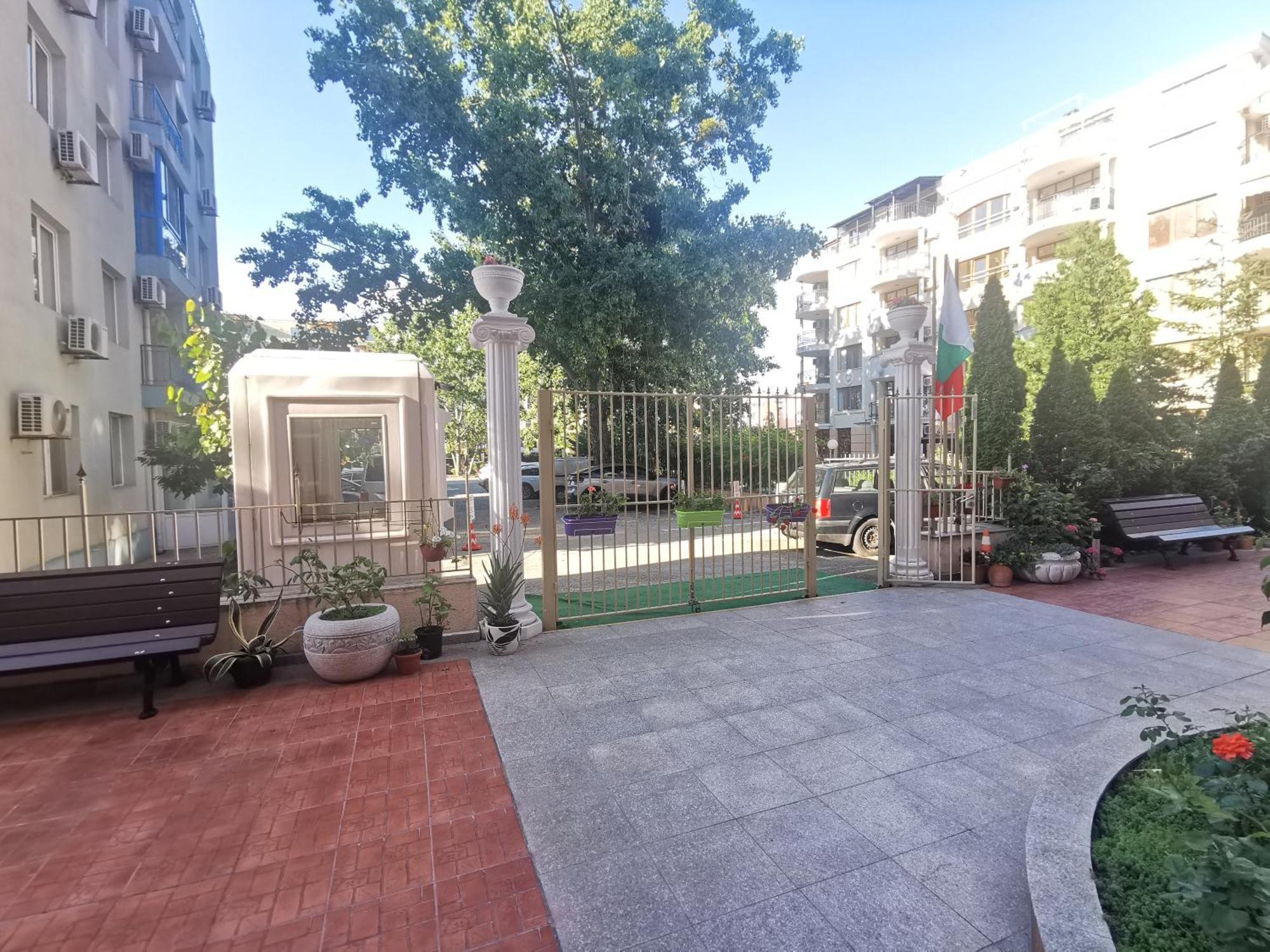 Rose Garden Omax Apartments Sunny Beach Esterno foto